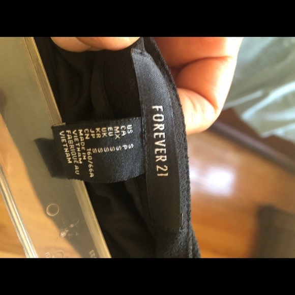 Forever 21 lot x 2 black skirt - Picture 5 of 7